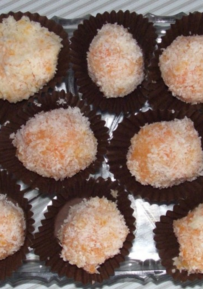 Una foto de Bolitas de zanahoria y coco