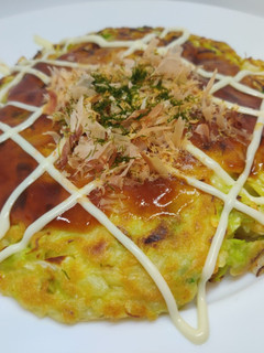 A picture of Japanese Okonomiyaki.