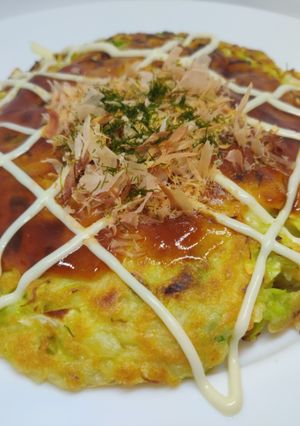 A picture of Japanese Okonomiyaki.
