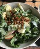Ensalada roquefort con pera y manzana