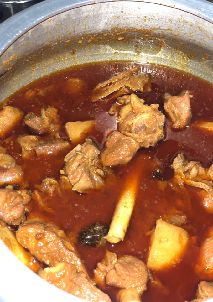 A picture of Mutton Do Pyaza.