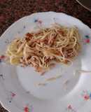Tallarines con pollo asado