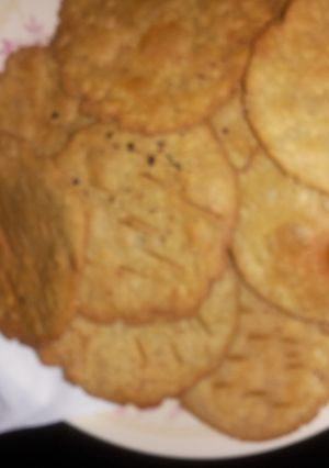 A picture of Multi grain mathri.