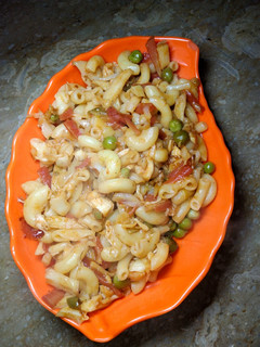 A picture of Chinese Macaroni.