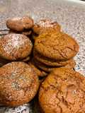 Bánh quy gừng (Gingersnap cookies)