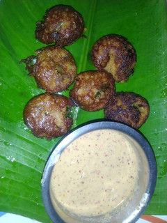 மிளகாய் வடை (Dharmapuri famous milagai vadai) செய்முறை முக்கிய புகைப்படம்