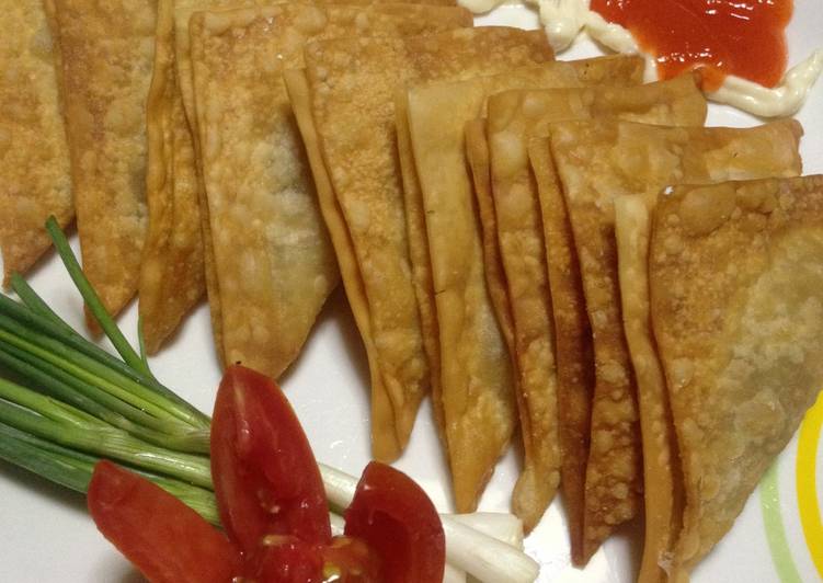 Pangsit Goreng  isi Udang