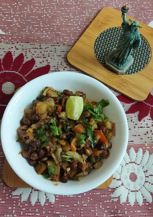 A picture of Sprouted Black Chana Chaat.