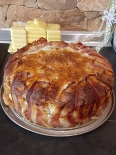 Rakott karfiol bacon köntösben torta formában recept fotója