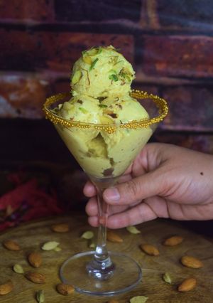 A picture of Puran Poli ice cream.