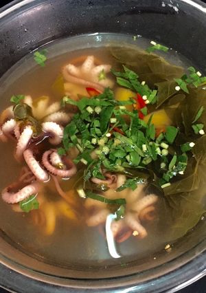 Hình của món Canh chua lá giang mực tua.