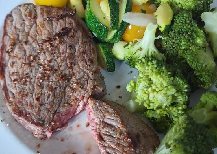 Beef steak with roasted vegetable