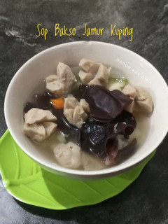 Foto resep Sop bakso jamur kuping (44)