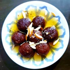 A picture of Quick GULAB JAMUN 😋💝.