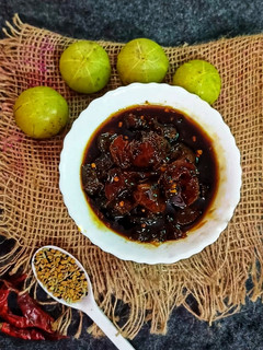 आंवला की चटपटी लौंजी(amla ki chutney recipe in hindi) रेसिपी मुख्य फोटो