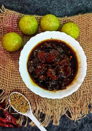आंवला की चटपटी लौंजी(amla ki chutney recipe in hindi) रेसिपी मुख्य फोटो