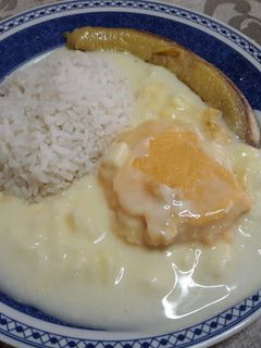 Una foto de 🇨🇺"Arroz a la cubana" vegano