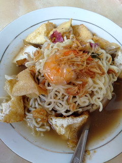 Foto resep Lontong Mie Suroboyo