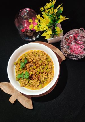 A picture of NUTRI KEEMA MASALA with CURD...