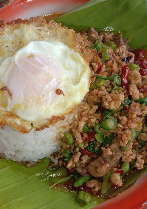 รูปของ กะเพราหมูสับ ตับหมู