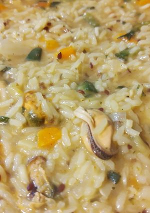 Una foto de Arroz Amarillo con Mejillones
