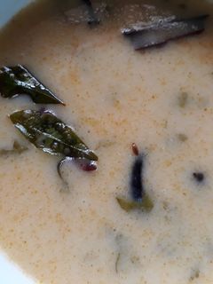 કઢી(kadhi in Gujarati) રેસીપી મુખ્ય ફોટો