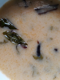 કઢી(kadhi in Gujarati) રેસીપી મુખ્ય ફોટો