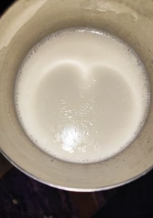 बादाम मिल्क शेक (Badam milk shake recipe in hindi) रेसिपी मुख्य फोटो