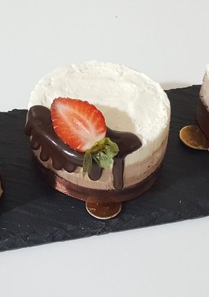 Une photo de Entremet trois chocolats