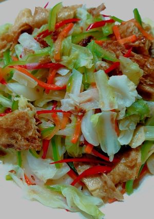 豆包炒高麗菜 的食譜成品照片