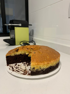 Una foto de Bizcocho de limón y chocolate
