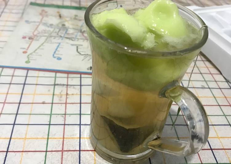 Té helado hierbabuena-limón