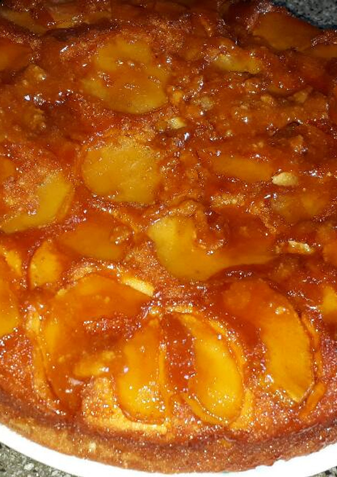 Una foto de Tarta de manzana invertida 🍮