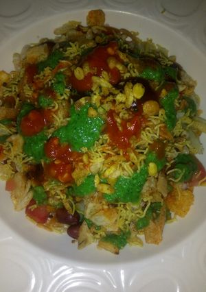 A picture of Bhel puri.