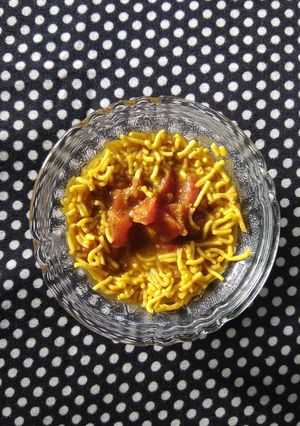 સેવ ટામેટા નું શાક (Sev Tameta Shak Recipe In Gujarati) રેસીપી મુખ્ય ફોટો
