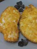 Escalopines de pollo crujientes con ajo negro, sin gluten