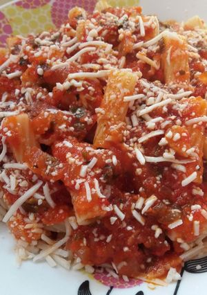 Φωτογραφία της συνταγής "Rigatoni" με σάλτσα ντομάτας!
