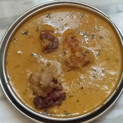 A picture of Paneer kofte qurma/ Korma.