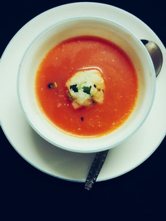 ટોમેટો સૂપ(Tomato soup) રેસીપી મુખ્ય ફોટો