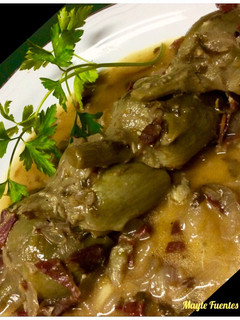 Una foto de Alcachofas en salsa verde con jamón