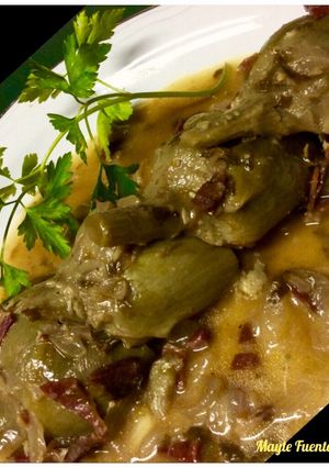 Una foto de Alcachofas en salsa verde con jamón
