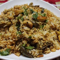A picture of Brinjal Masala Rice (without onion and Garlic).