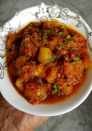 A picture of Bharva masala tinde.