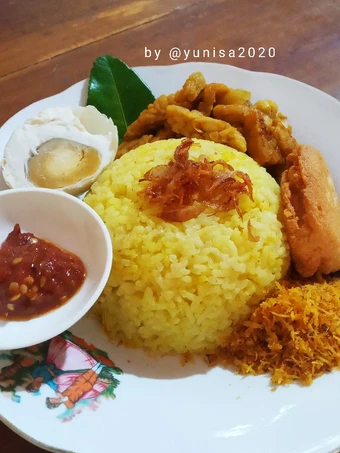 Langkah Mudah untuk Membikin Resep  Nasi kuning bumbu racik praktis yang Sempurna, Sempurna