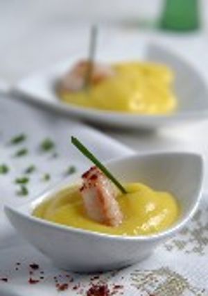 Una foto de Langostinos con mango picante
