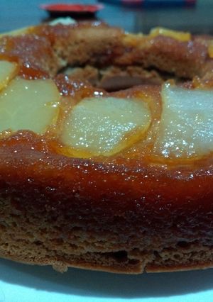 Una foto de Torta invertida de PERA 🍐