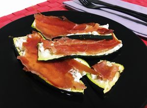 Foto principal de Calabacín al horno con queso de untar y jamón serrano