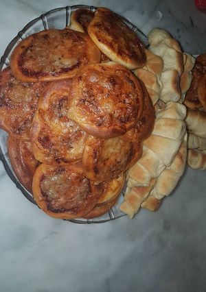 A picture of Mini Pizzas with 10-Minute Dough.