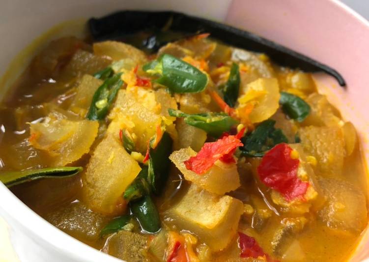 Kikil Pedas Bumbu Kuning #dapurwiwin π©π»βπ³