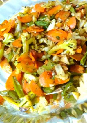 ডিম-গাজরের তাওয়া ফ্রাই(dim gajarer tawa fry recipe in Bengali) রেসিপির প্রধান ছবি